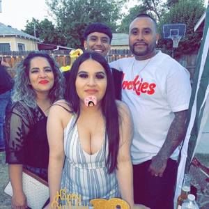 Meet your Posher, Lori